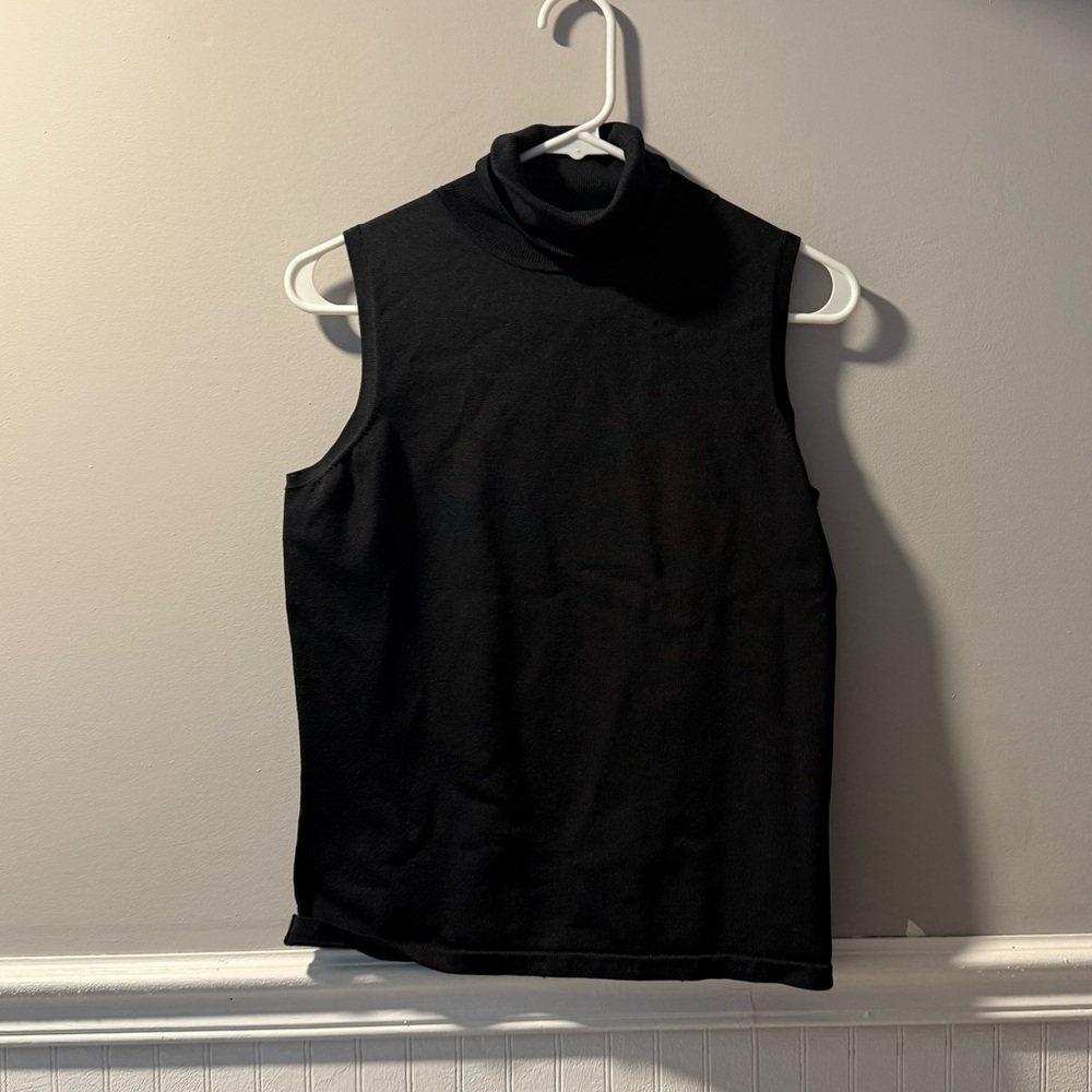 Kate Hill Sleeveless Turtleneck Small